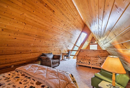 A-Frame Cabin with Mtn Views - 4 Mi to Cripple Creek! image 5